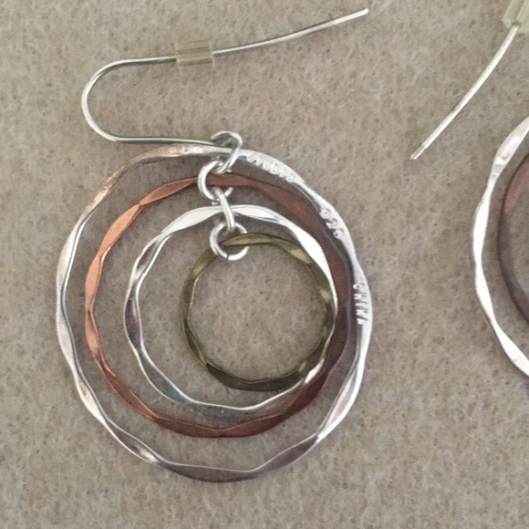 Earring - Picture 2 of 6